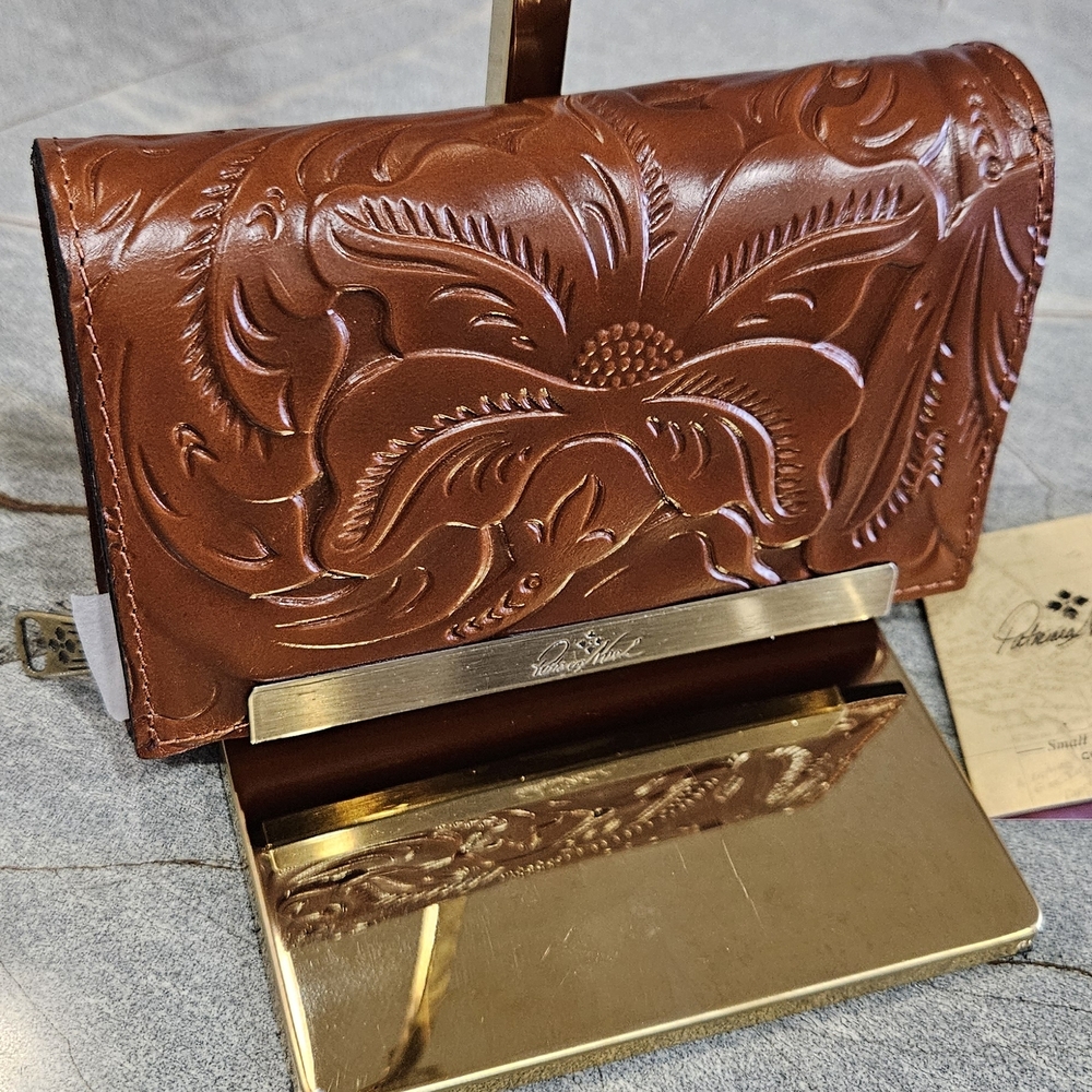 NWT Patricia Nash Tooled Leather Trifold Wallet | NWT | RFID | Zip Coin - Picture 4 of 16